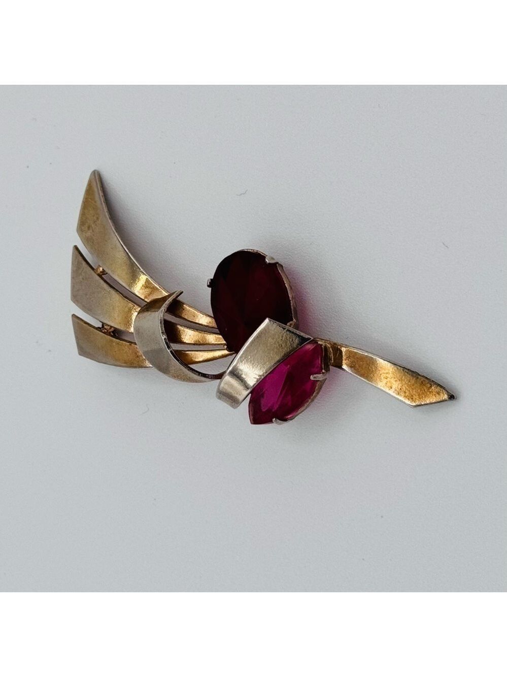 Vintage Retro Modern Brooch with Ruby and Pink Cadmium Glass Stones – 1940s–50s